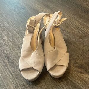 Nude color, heel, gently worn, 7.5